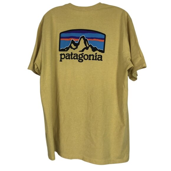 Patagonia T Shirt Mens Size Medium Yellow Mountains Logo Crew Neck - Picture 1 of 10